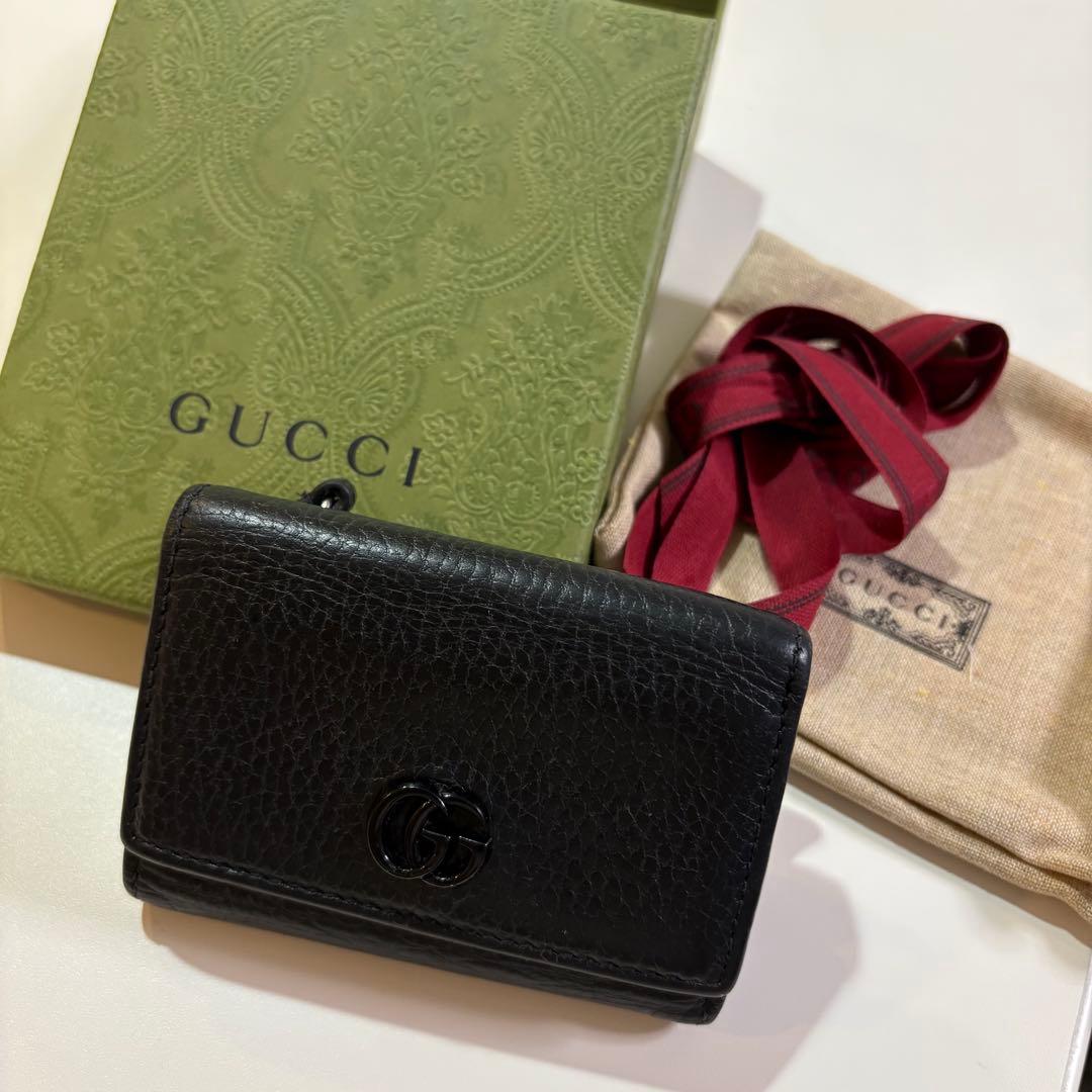 GUCCI ブラックレザー 三つ折り財布　オールブラック