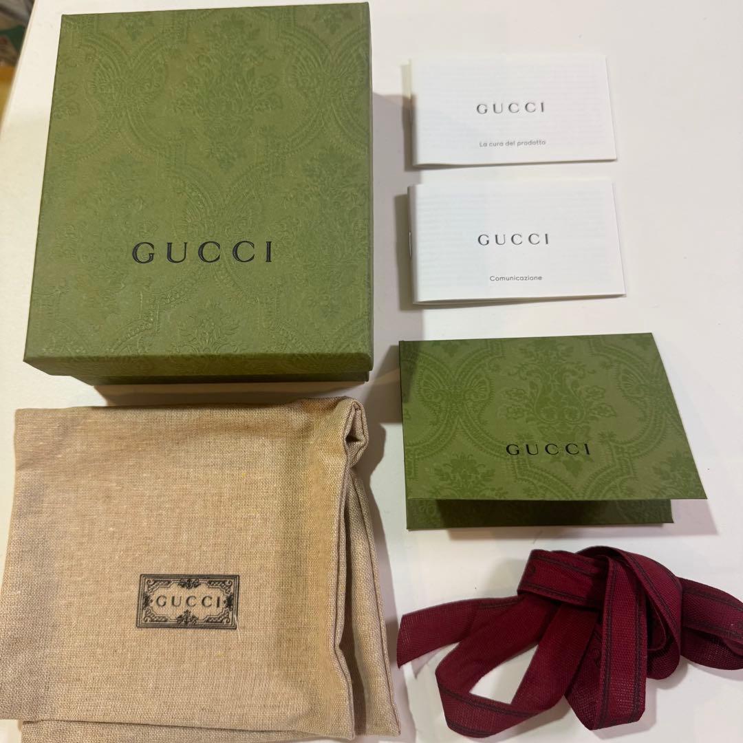 GUCCI ブラックレザー 三つ折り財布　オールブラック