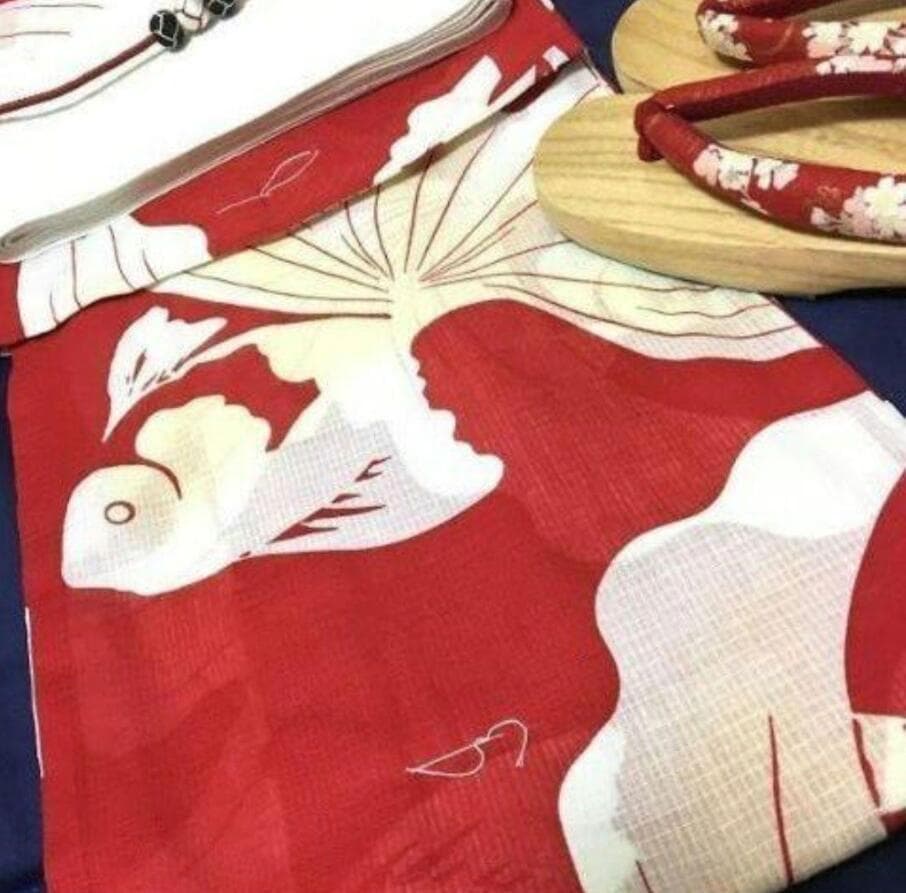 お任せ白半幅帯+お任せ帯じめ+お任せ下駄つき★高級変わり織り浴衣★優美な金魚柄