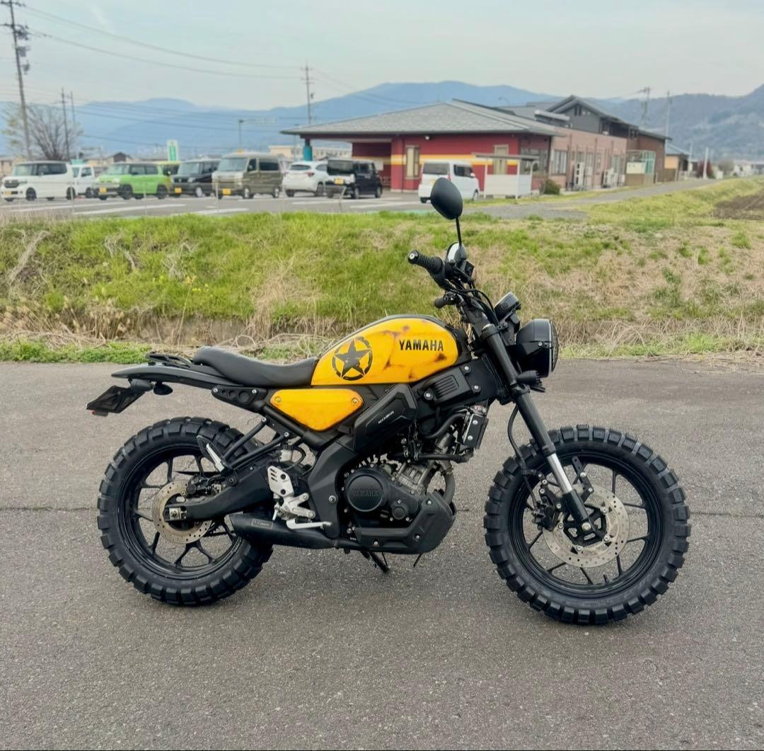 XSR155 タンクカバー左右　イエローエイジング塗装