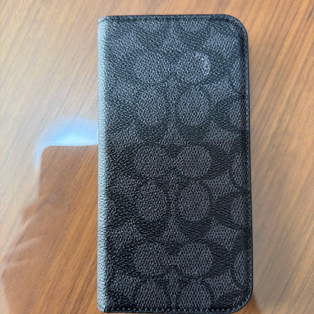 COACH iPhone 15 Pro Max 手帳型ケース ブラック