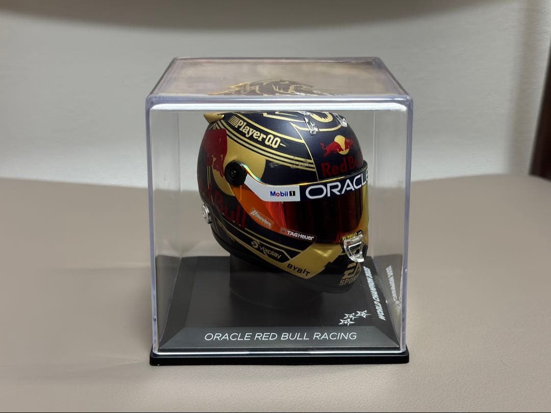 マックスフェルスタッペン 2023ワールドチャンピオンヘルメット 1/4スケール