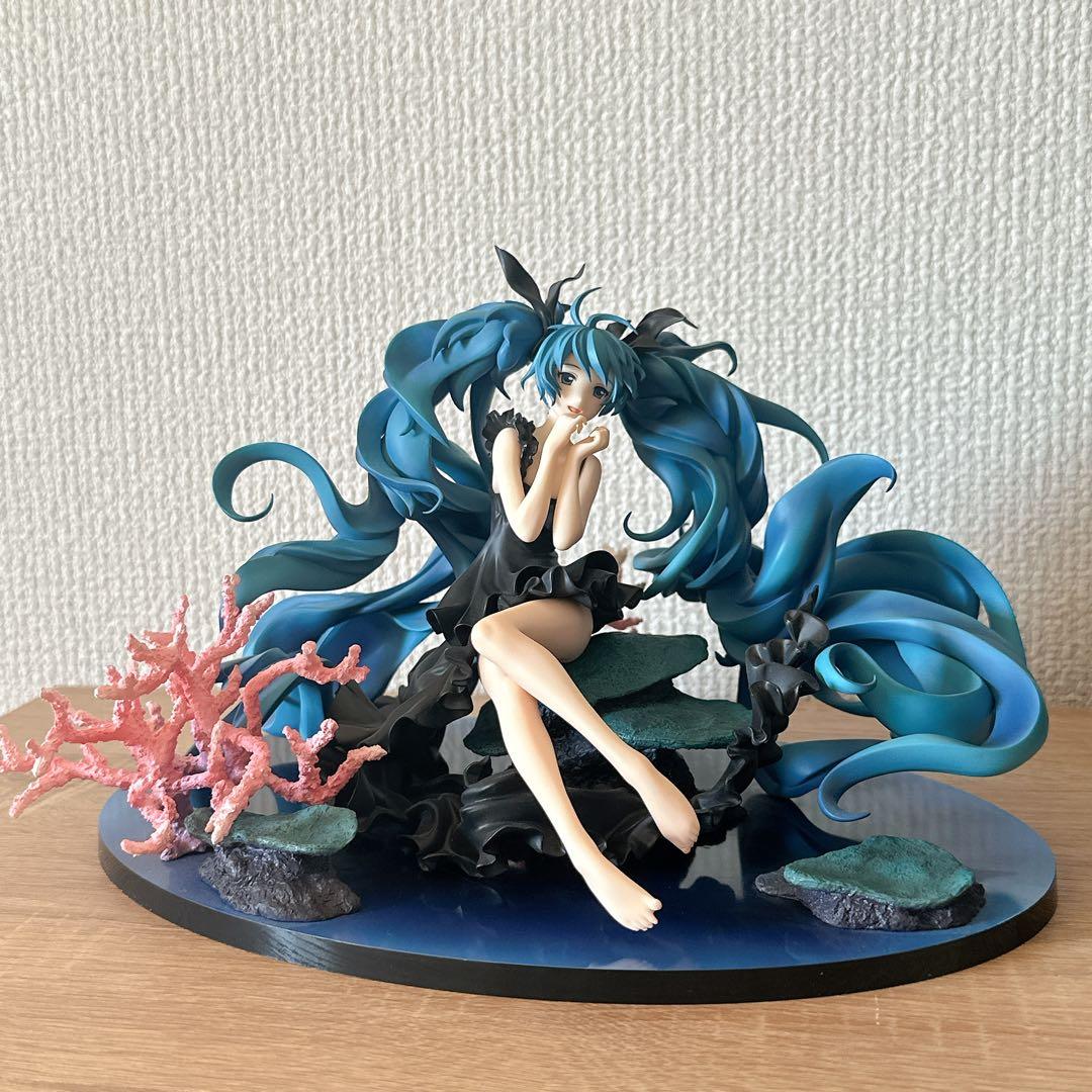 【美品】初音ミク　深海少女ver 1/8スケール フィギュア 箱あり 正規品