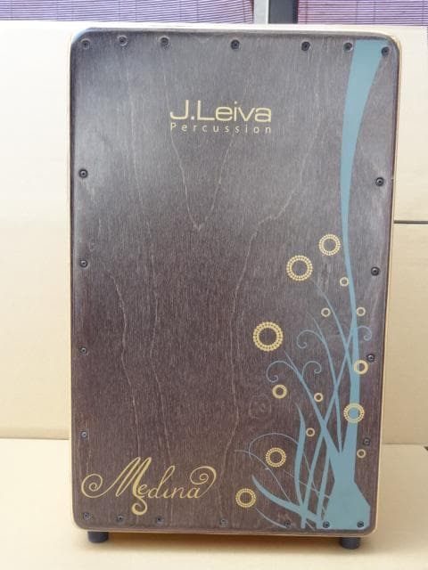 J.Leiva medina カホン