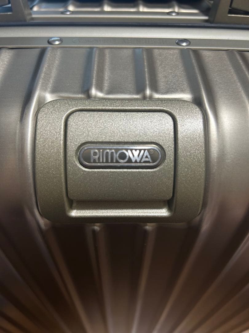 【美品】チタニウム　トパーズ　リモワ　スーツケース