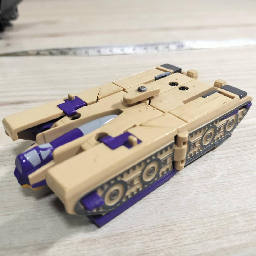 ハズブロ／タカラ　トランスフォーマーアクションフィギュア　８０年代４体