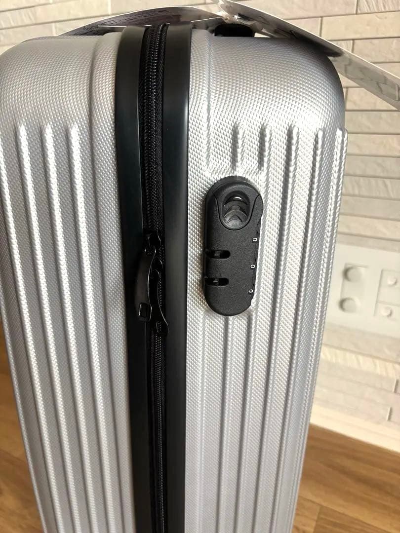 MOZキャリーケース　シルバー