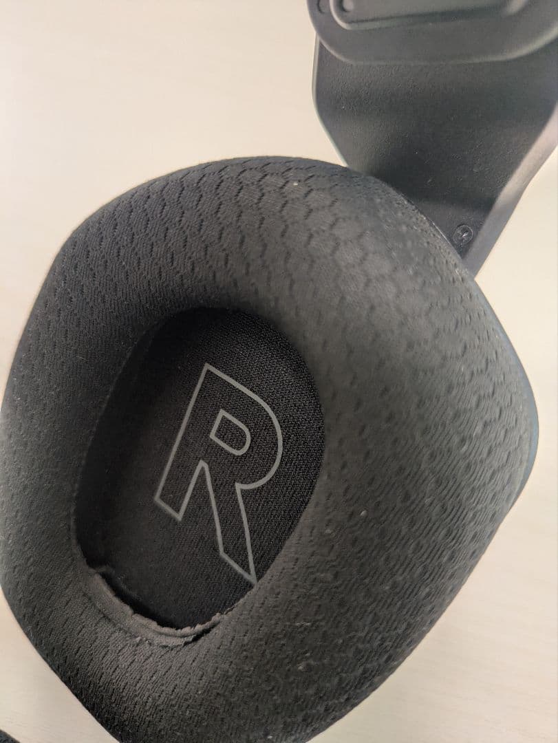 Logicool G733 ワイヤレスゲーミングヘッドセット