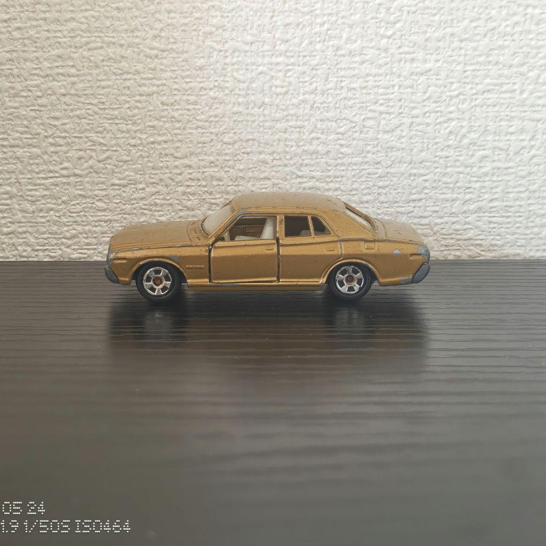 TOMICA　トミカ　日産セドリック　茶色　香港製