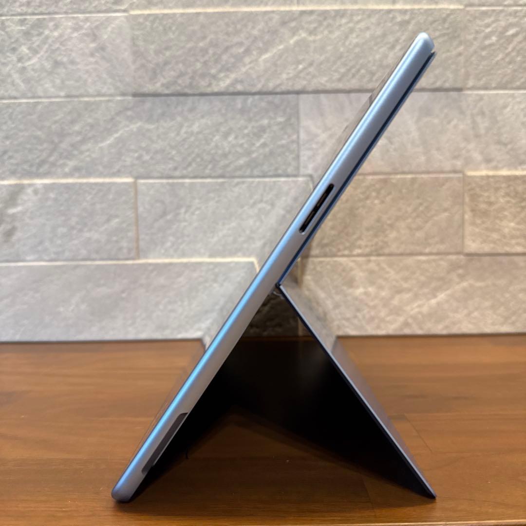 【今週まで出品】Surface Pro 第11世代 有機EL