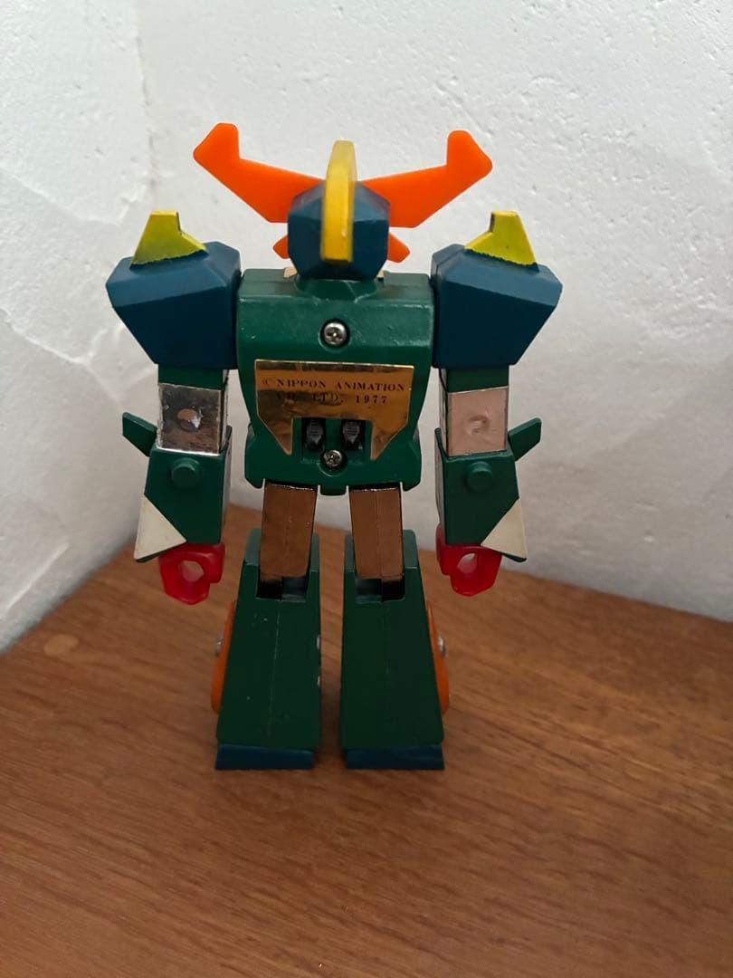 「超合体魔術ロボ ギンガイザー」シリーズの合金玩具「ブルゲイター」