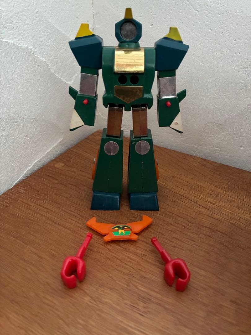 「超合体魔術ロボ ギンガイザー」シリーズの合金玩具「ブルゲイター」