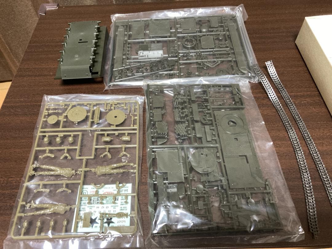 未組立プラモデル 1/35 1/48 戦車系 4点セット タミヤ SKYBOW