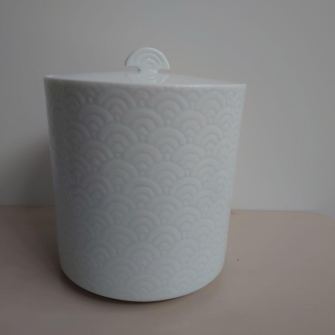 【値下げ不可】人間国宝 井上萬二 白磁 青海波 水指　共箱、共布、栞