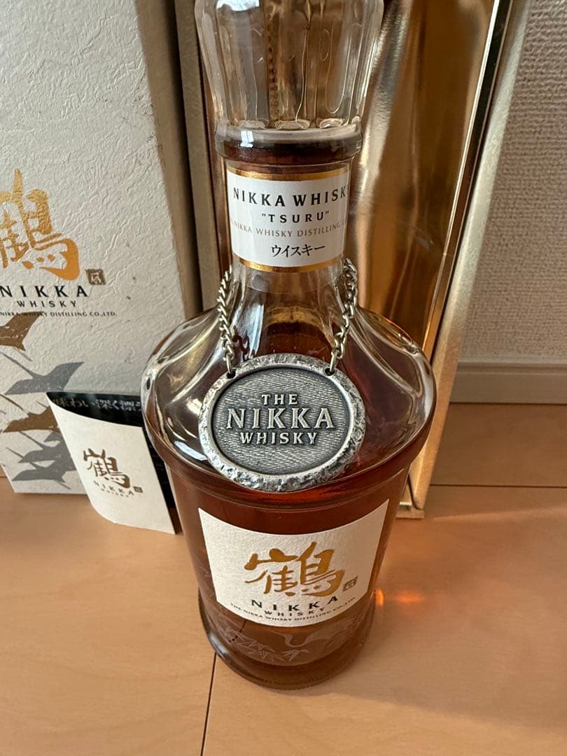 NIKKA 鶴 ウイスキー メダル付き