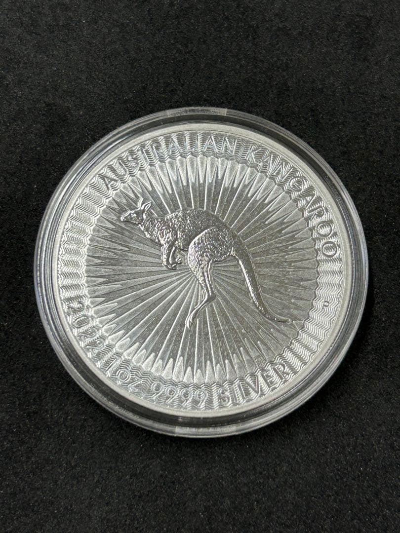 オーストラリ　カンガルー銀貨 1オンス　本物保証　① ケース付き