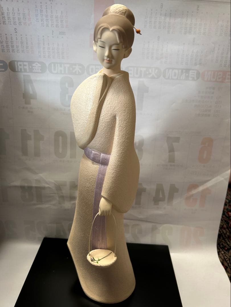 博多人形　宗田源造作　「野菊」