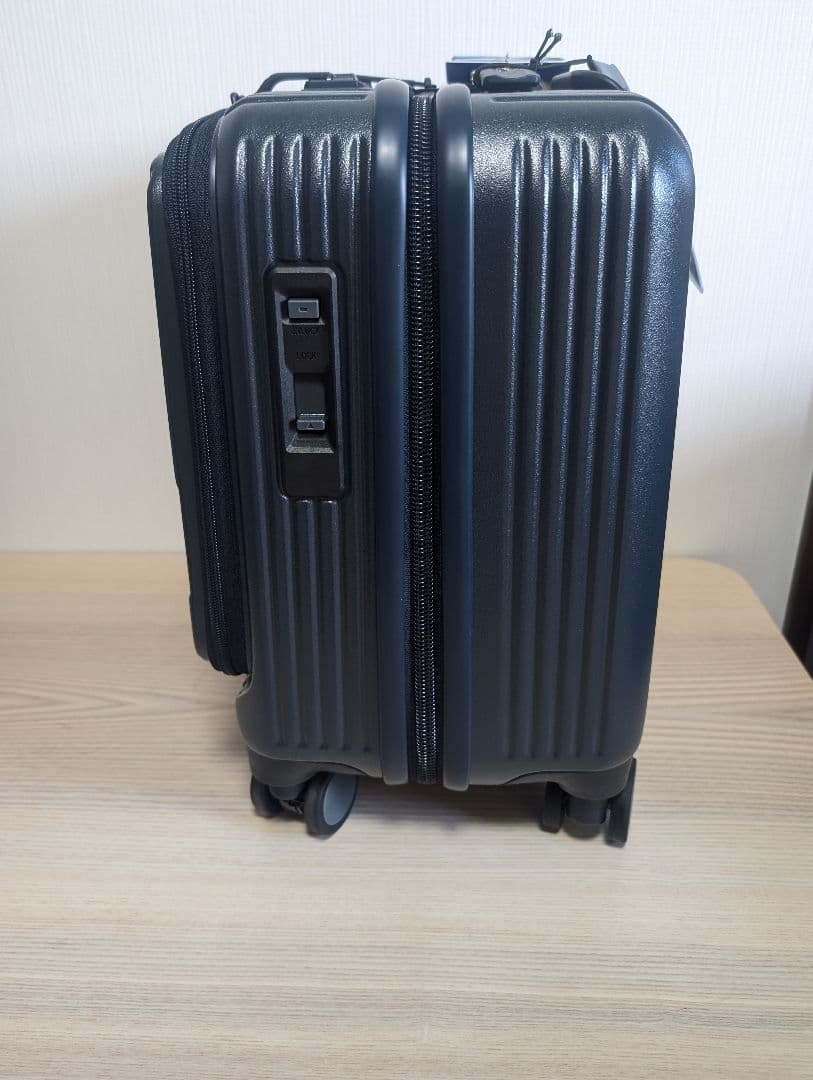 未使用　Innovator　イノベーター　スーツケース