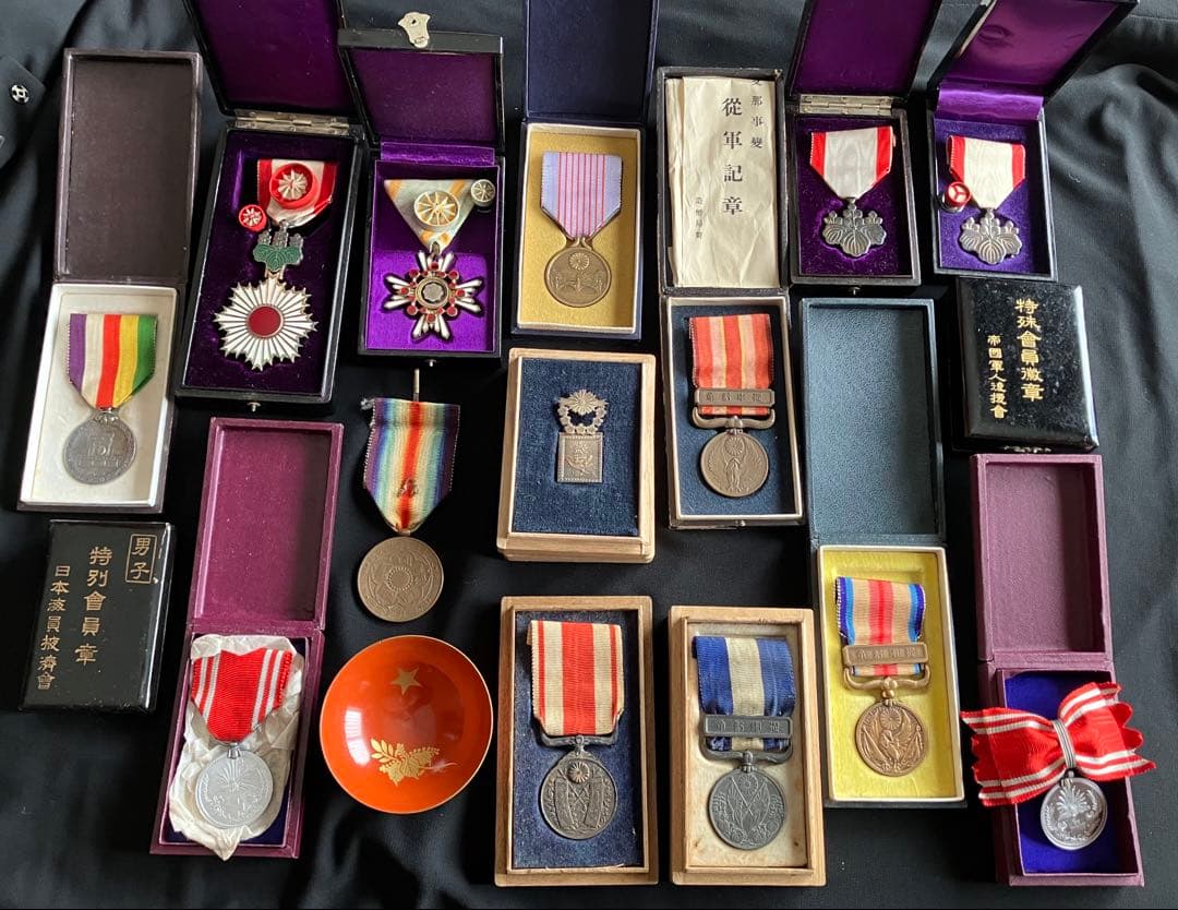 勲章　徽章　記章　まとめて　 大日本帝国 旧日本軍　アンティーク　ヴィンテージ