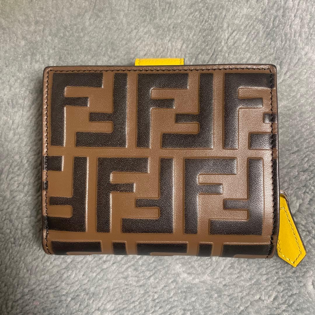 FENDI 二つ折り財布
