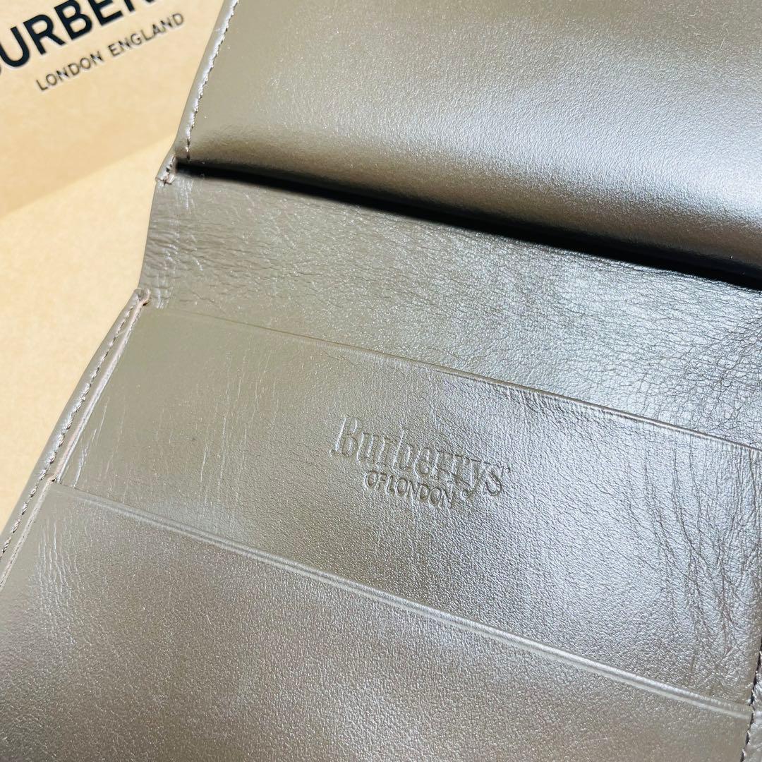 未使用級正規品BURBERRY LONDON 折り財布　がま口財布　ノバチェック