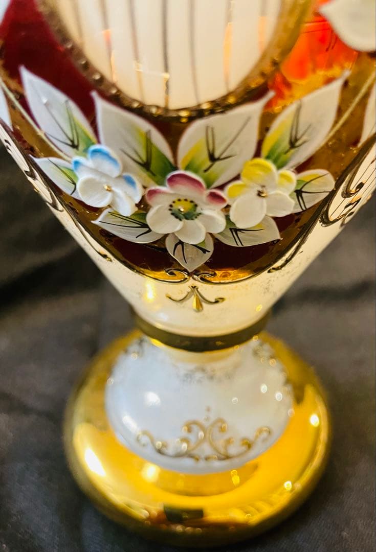 【新品未使用　期間限定お値下げ中】ベネチアンガラス 花瓶 エレガントなデザイン