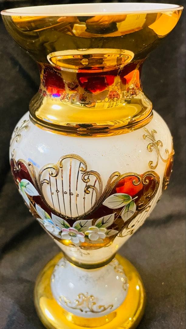 【新品未使用　期間限定お値下げ中】ベネチアンガラス 花瓶 エレガントなデザイン