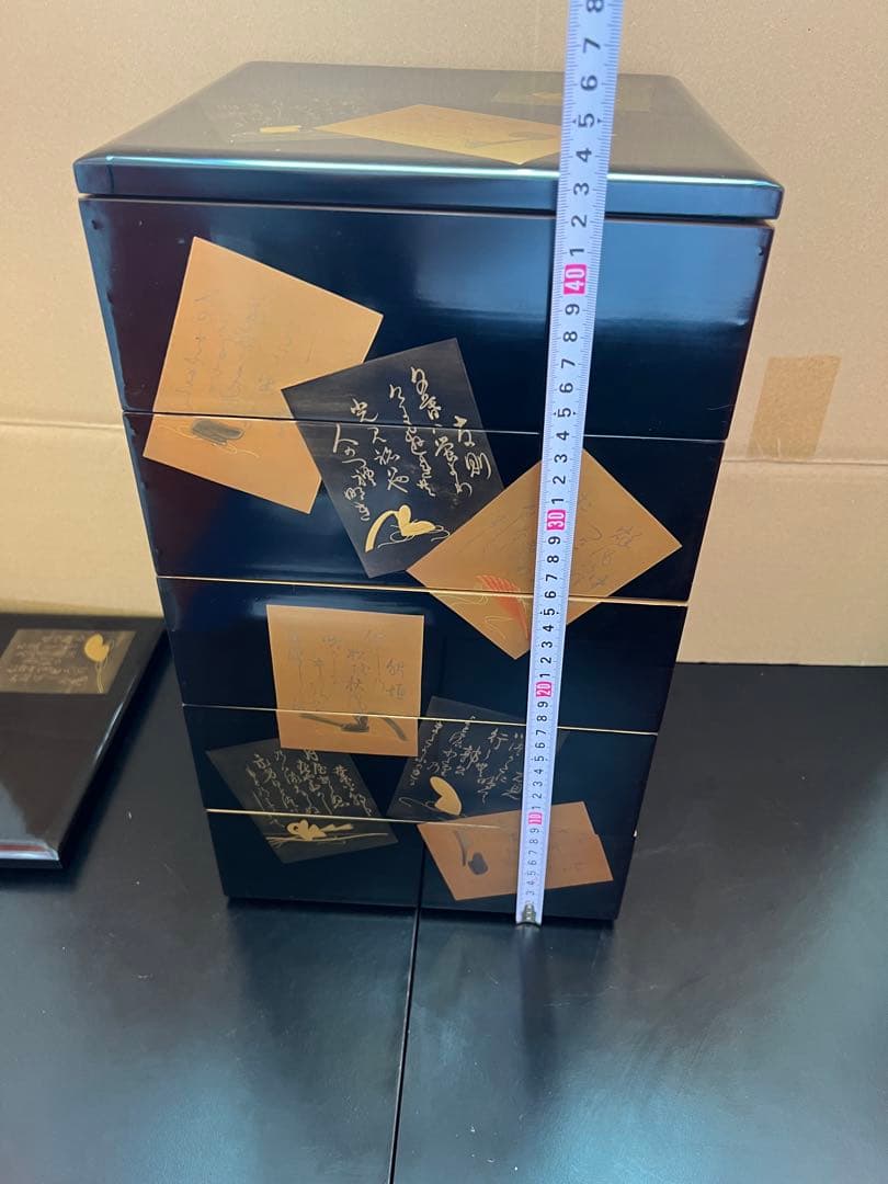 787  輪島塗り　黒漆塗り沈金重箱　金蒔絵百人一首模様　5重　高級