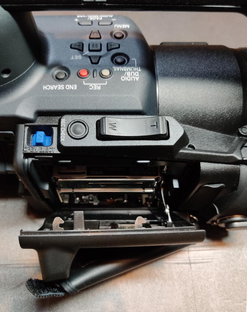 Panasonic  P2カメラレコーダー AG-HVX205A