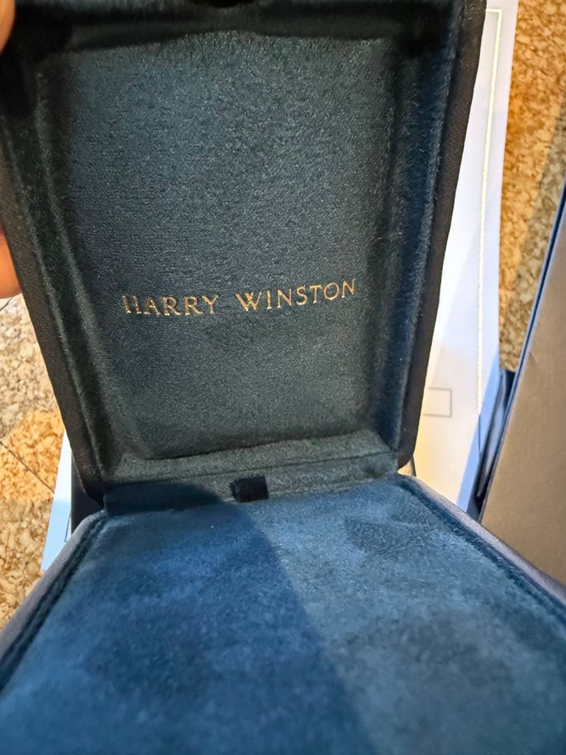 HARRY WINSTON ジュエリーケースと付属品