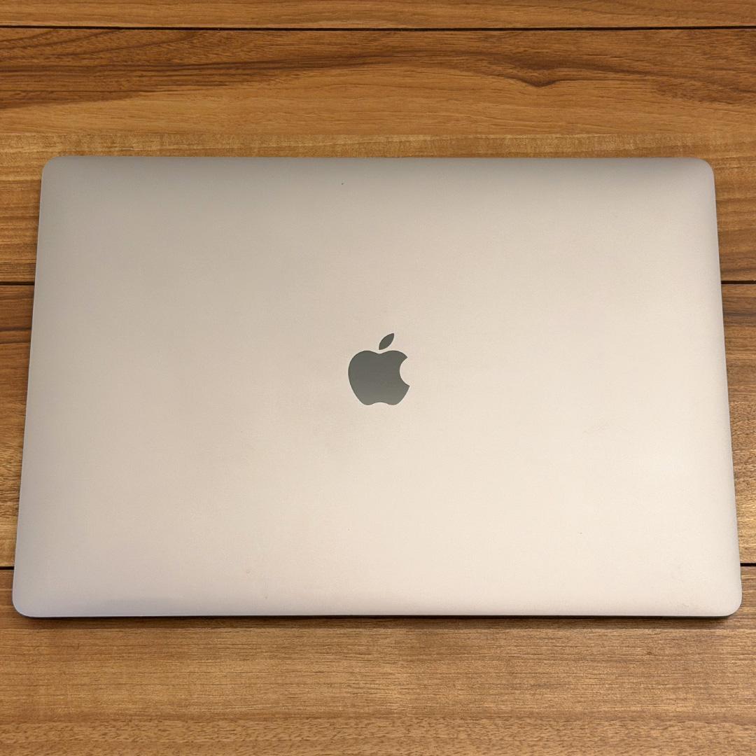 【初期化済】MacBookPro 16（64GB・4TB）スペースグレイ