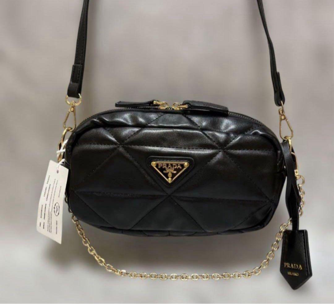 PRADA ノベルティショルダーバック