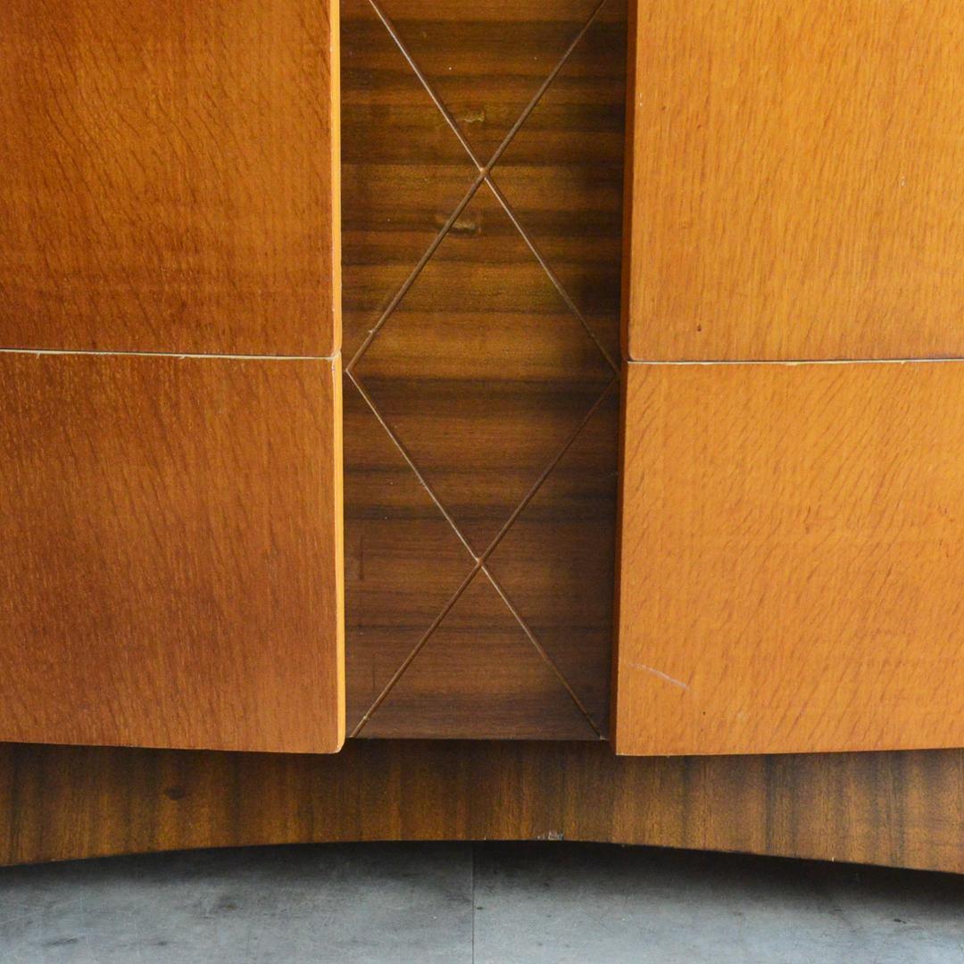 ねこ　イギリスヴィンテージ チェスト ショートサイドボード リビングボード