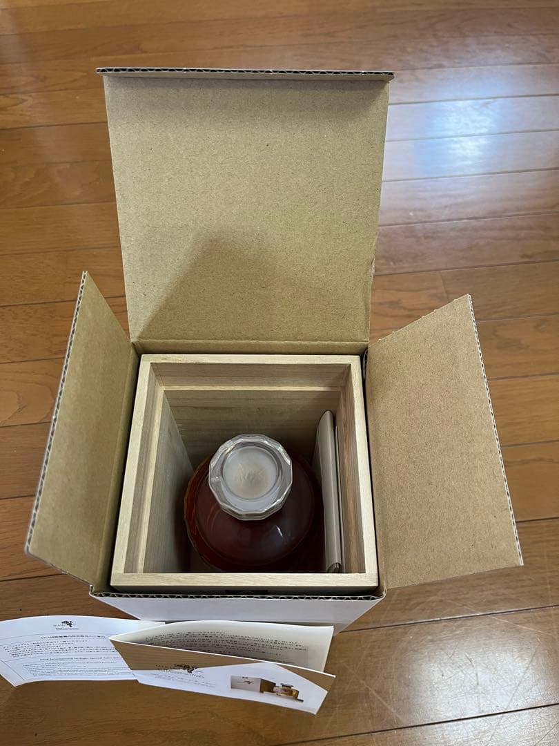 響　100周年　ANA国際線ファーストクラス　ジャパニーズウイスキー