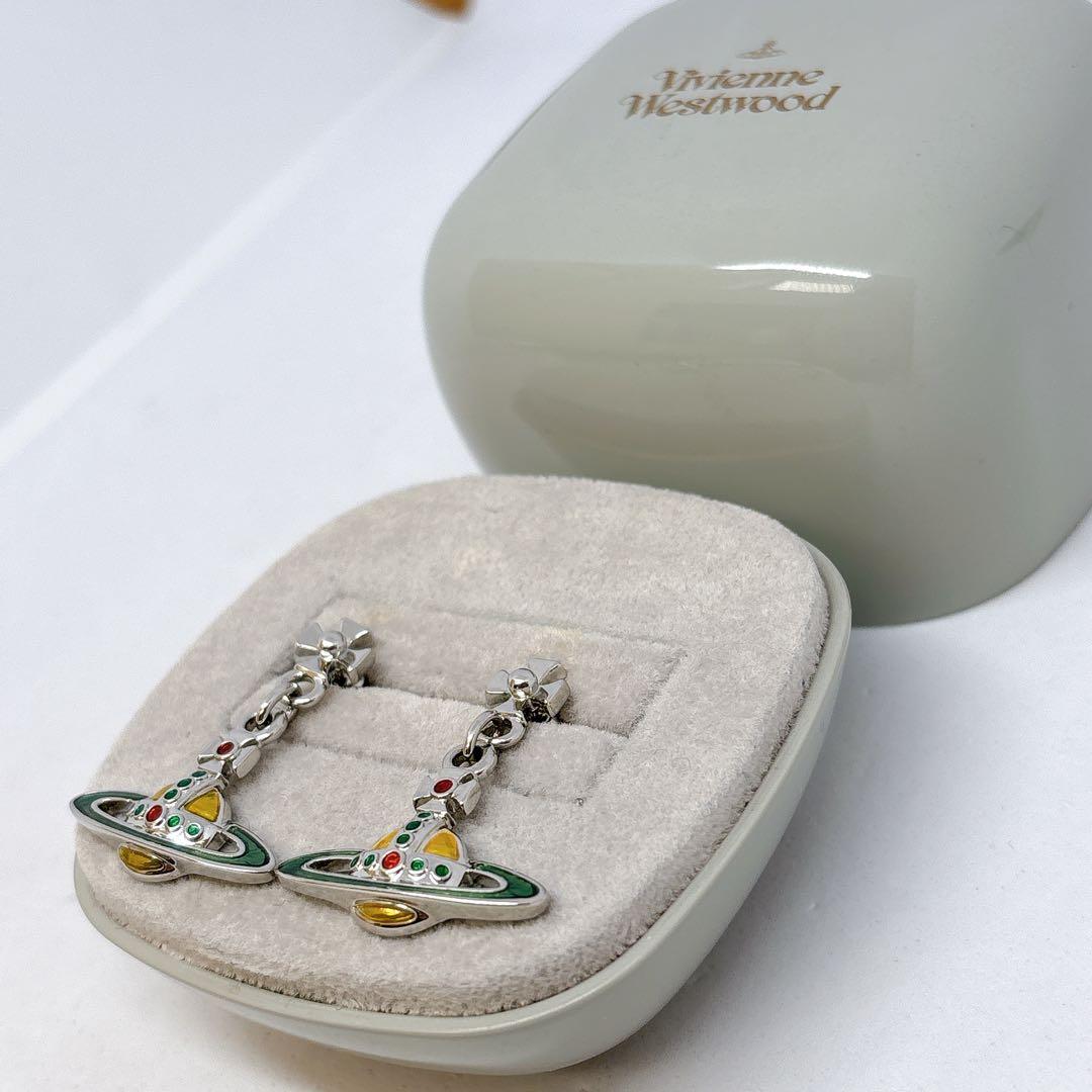 VivienneWestwoodヴィヴィアンウエストウッド オーブ ピアス