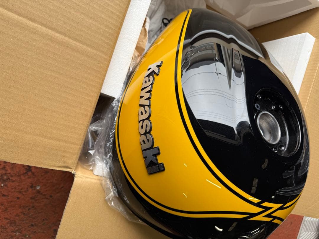 KawasakiカワサキZ900RS SE 純正タンク