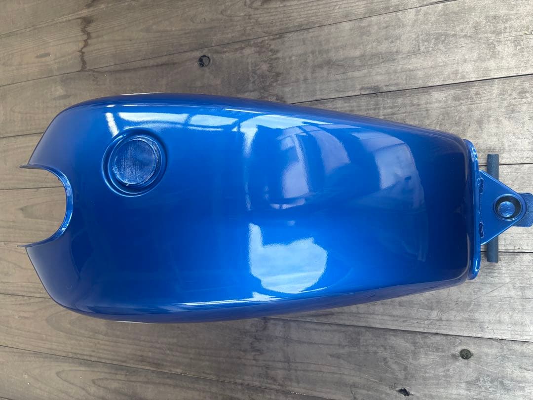 SR400 FI用ガソリンタンク　自家塗装（ベージュに再塗装）