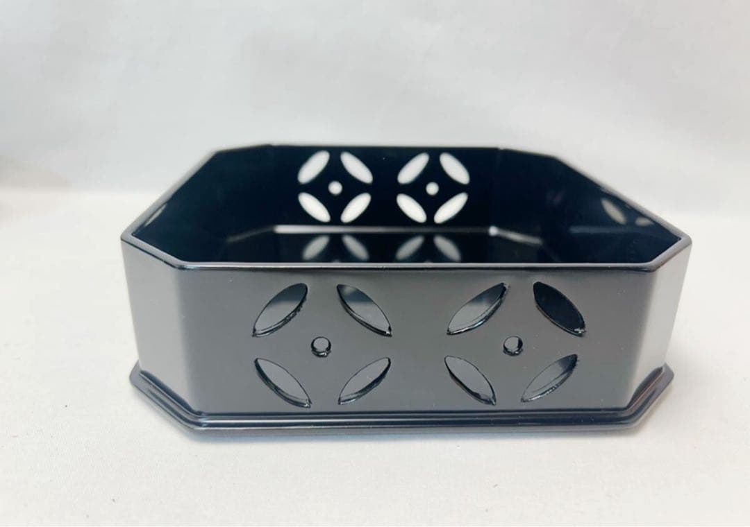 美品 懐石道具 塗師 助田宗明作 木製黒真塗 七宝透 5段縁高重 利休好写 共箱