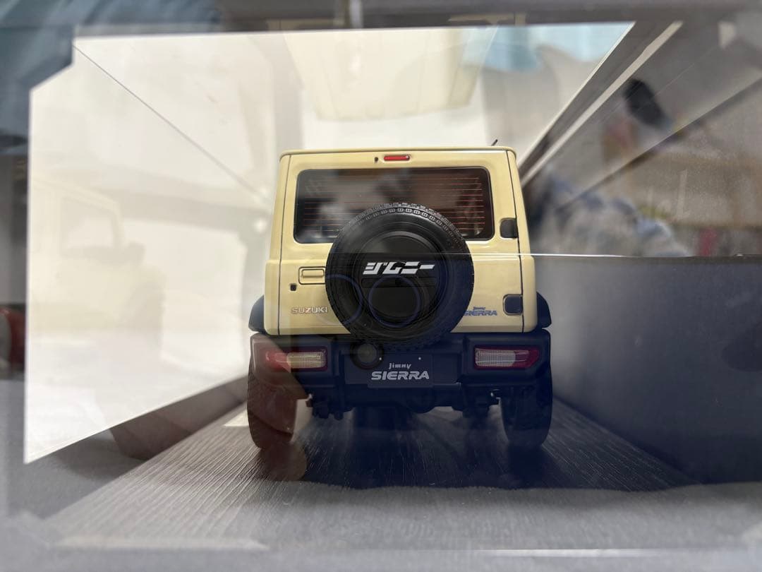 ignition.model Jimny Sierra アイボリー　　1/18