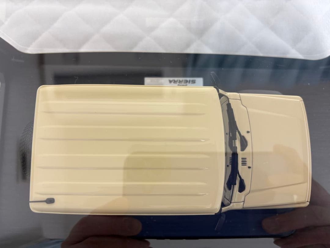 ignition.model Jimny Sierra アイボリー　　1/18