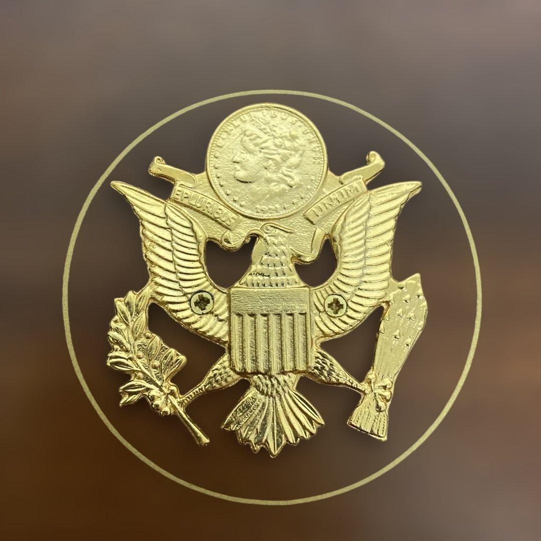 未使用　マリリンモンロー没後30年記念トランプ木製トランプケース 米国国章