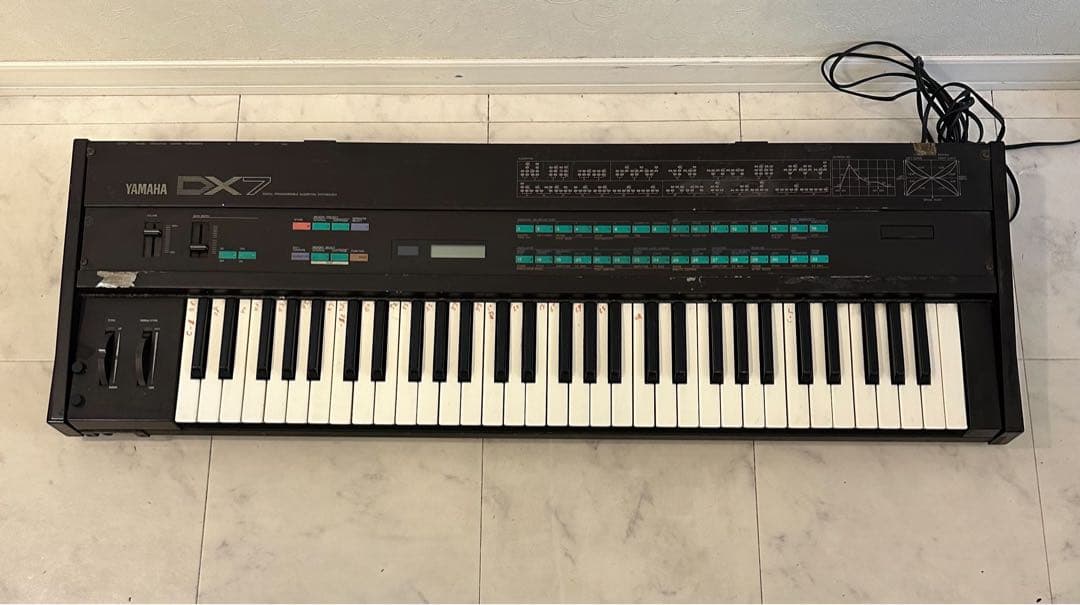 Yamaha DX7 デジタルシンセサイザー
