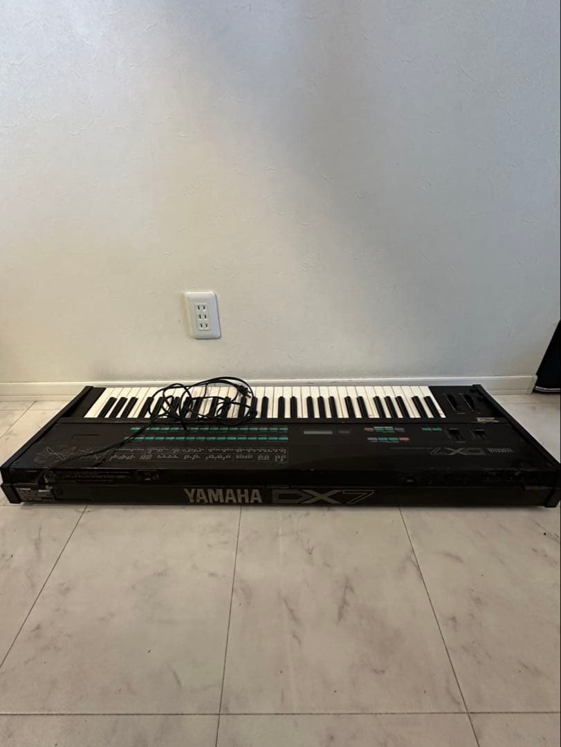 Yamaha DX7 デジタルシンセサイザー