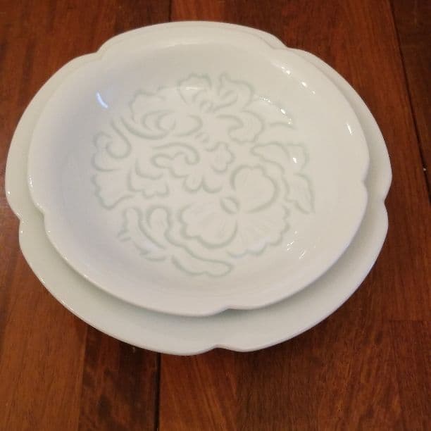 人間国宝　井上萬二の白磁深皿2枚組