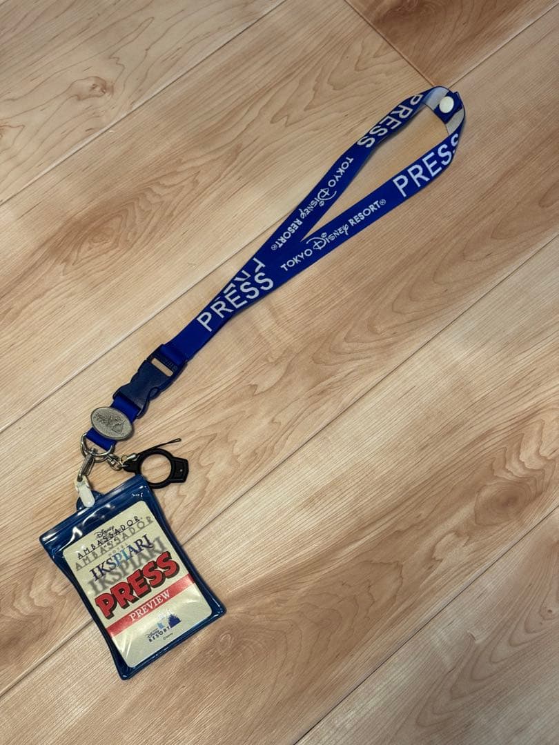【激レア】ディズニーリゾート イクスピアリ開業 報道関係者専用　ネックストラップ