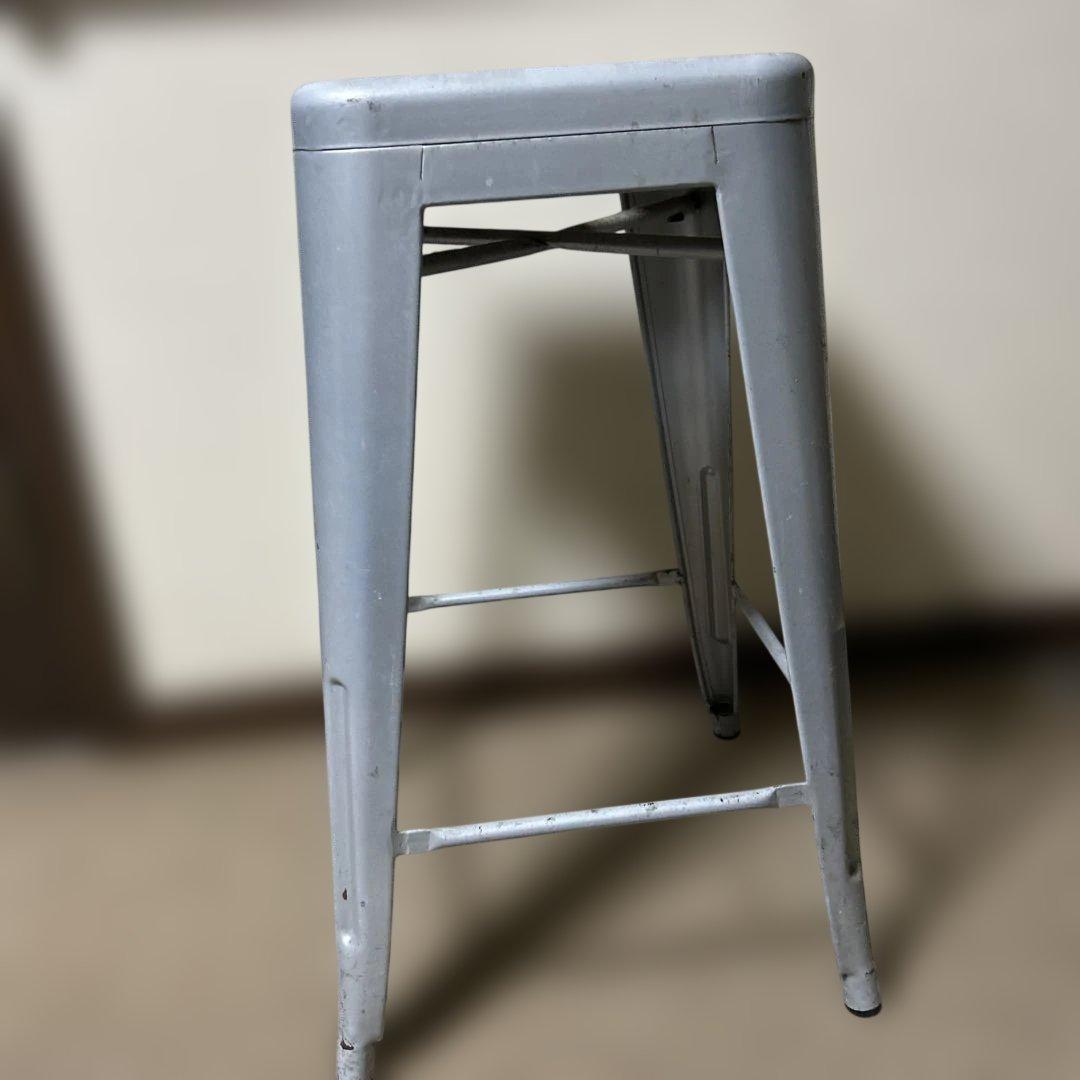 2つセットビンテージ　グレー　金属製　スタッキングスツール