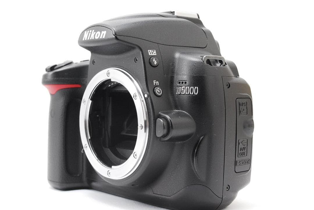 Nikon D5000 レンズセット　初心者おすすめ　スマホ転送★一眼レフ