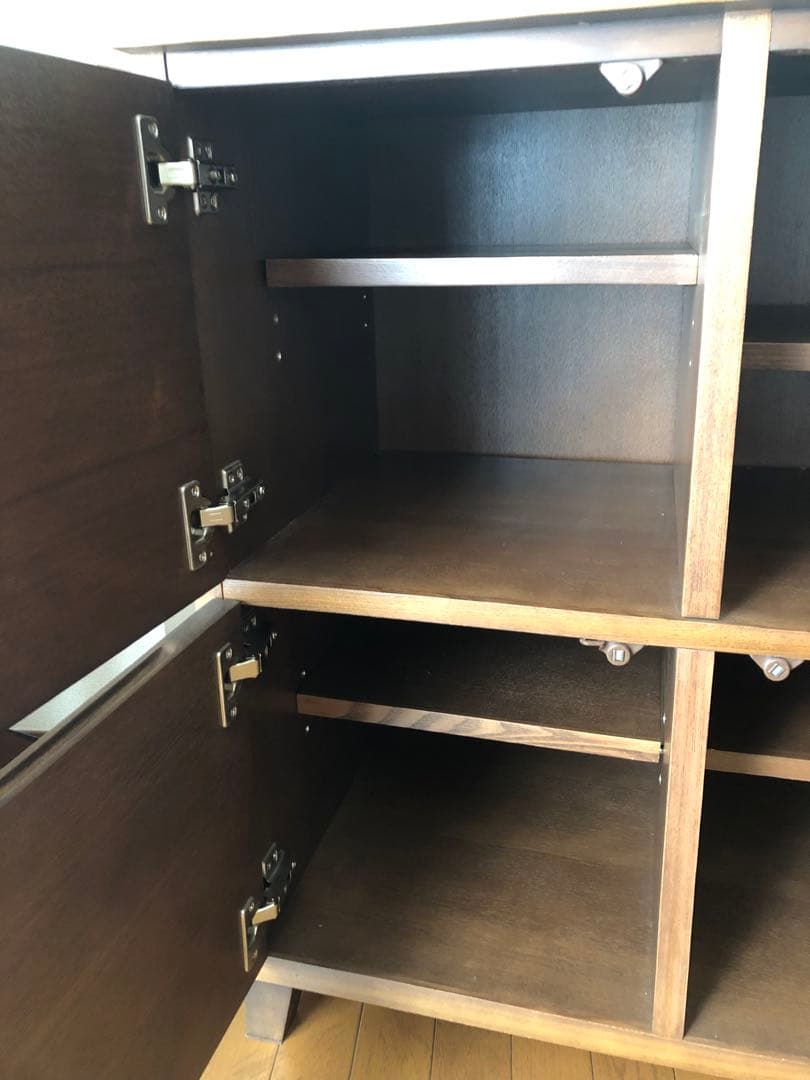 【美品・送料込み】キャビネット　サイドボード　リビングボード　木製