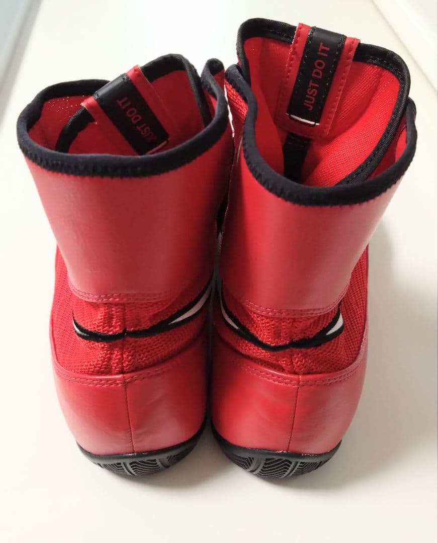 ビ*オ様 Nike ボクシングシューズ レッド 　マチョマイ2