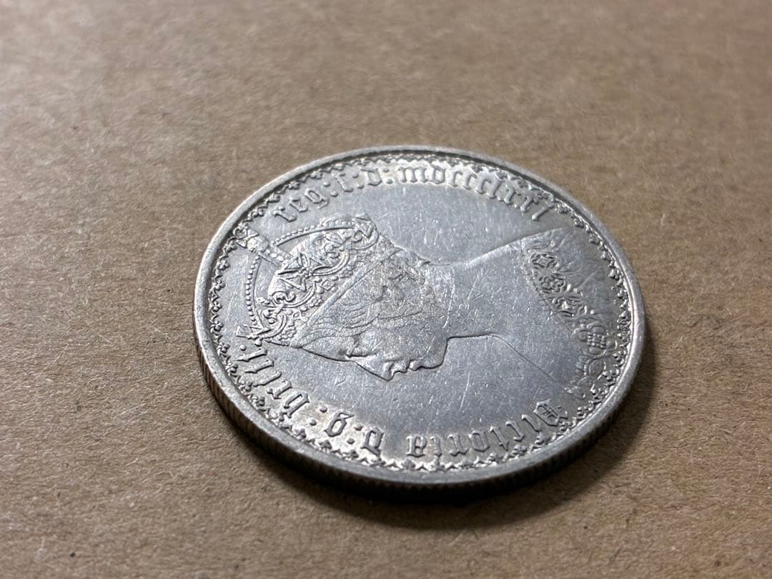 1871年 イギリス ビクトリア女王 ゴチック フローリン 銀貨
